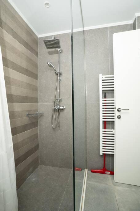 Homey Renovated 1 Bedroom Apartment In Kesariani Афіни Екстер'єр фото
